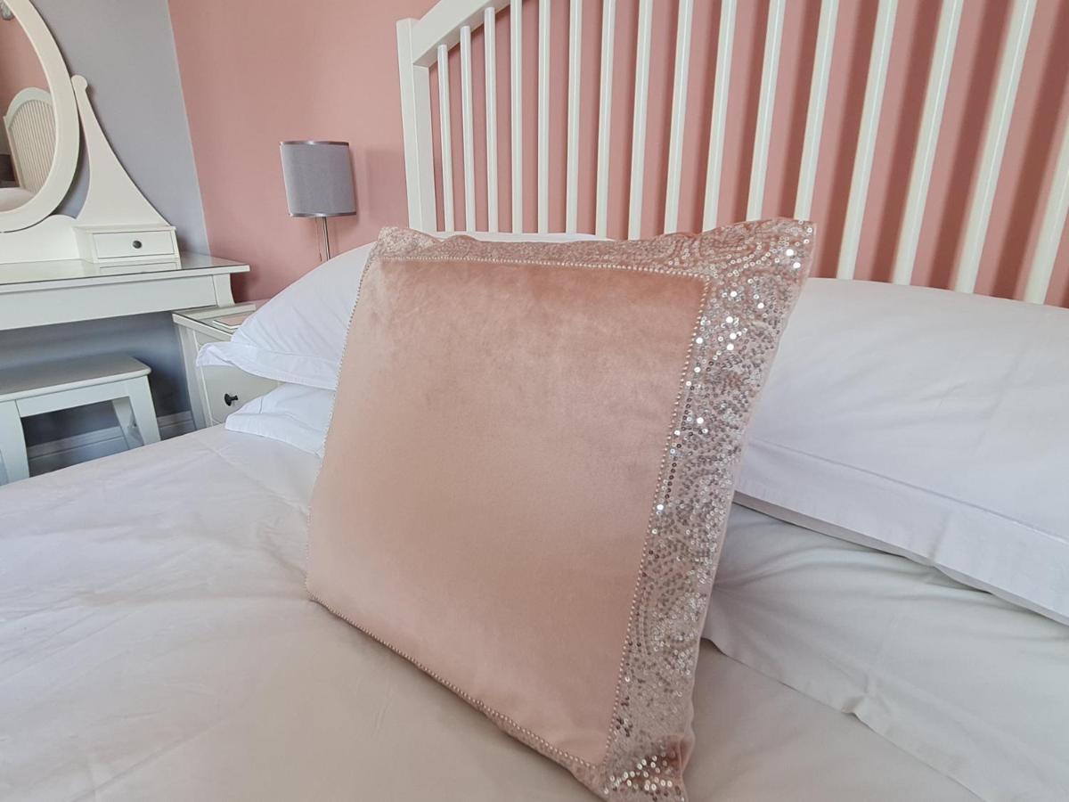 Kimberley House Hotel Уитби Екстериор снимка