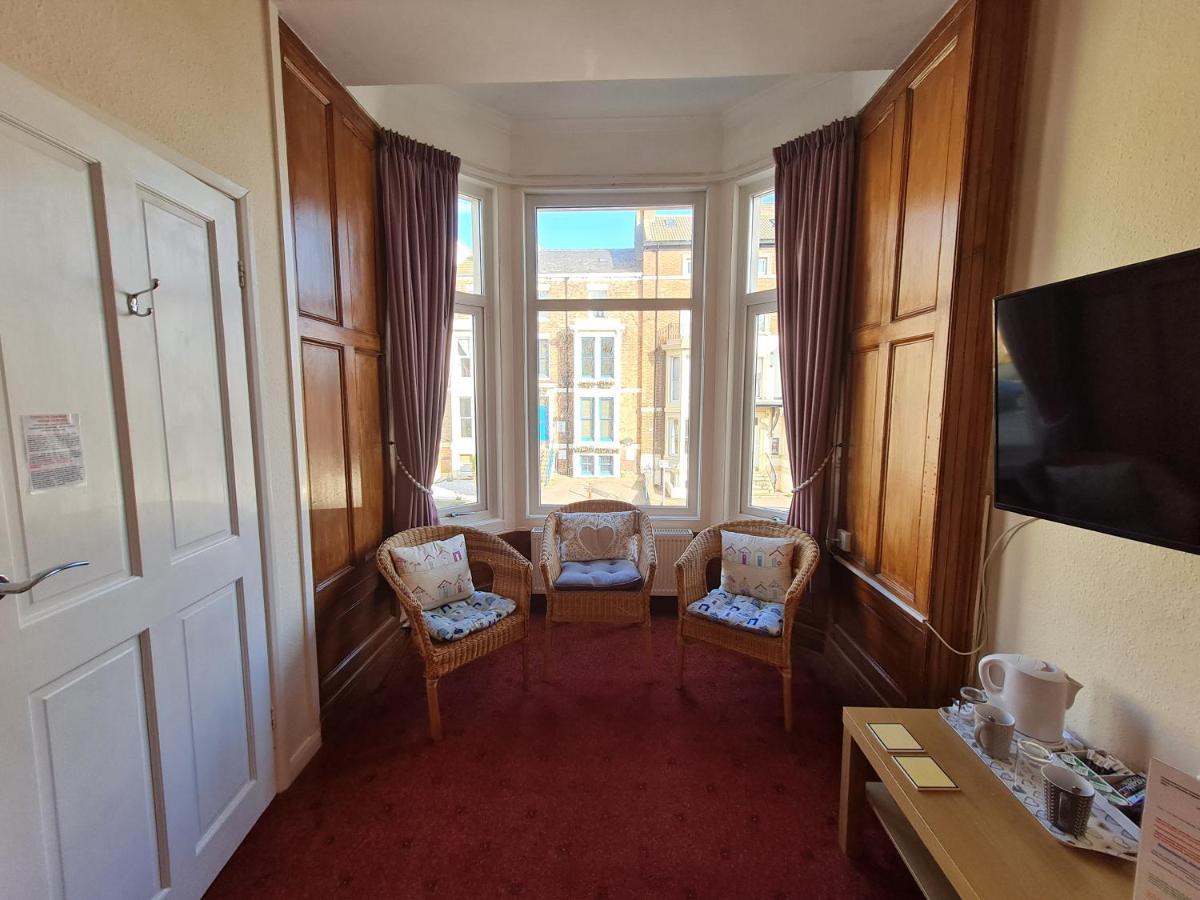 Kimberley House Hotel Уитби Екстериор снимка