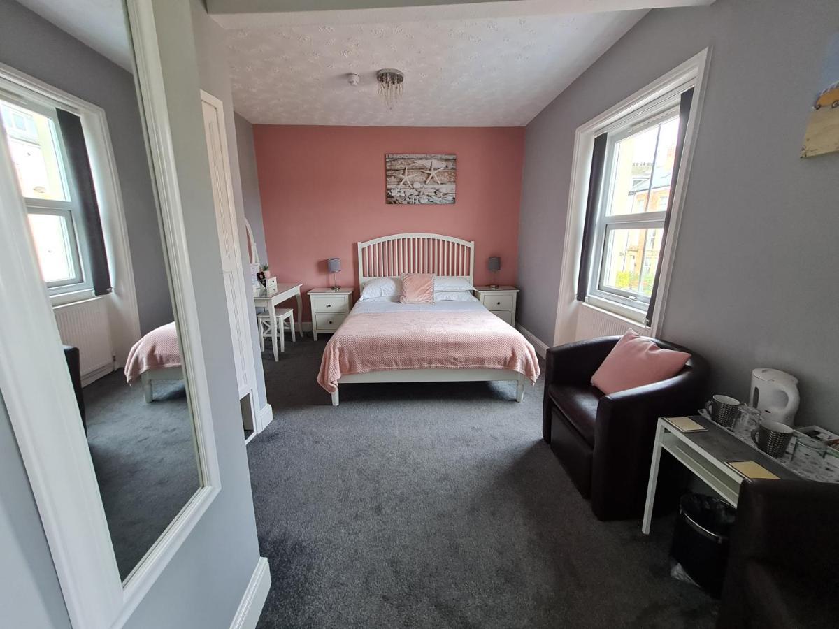 Kimberley House Hotel Уитби Екстериор снимка