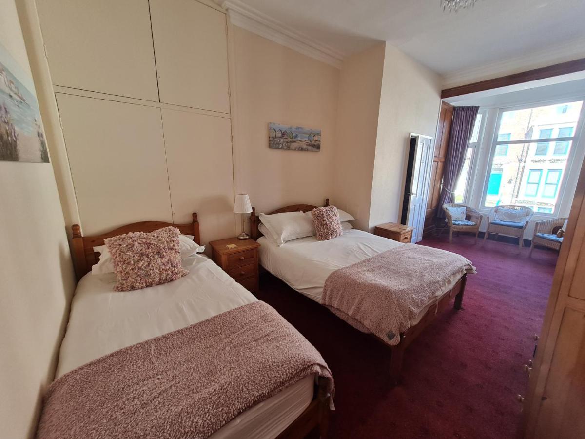 Kimberley House Hotel Уитби Екстериор снимка