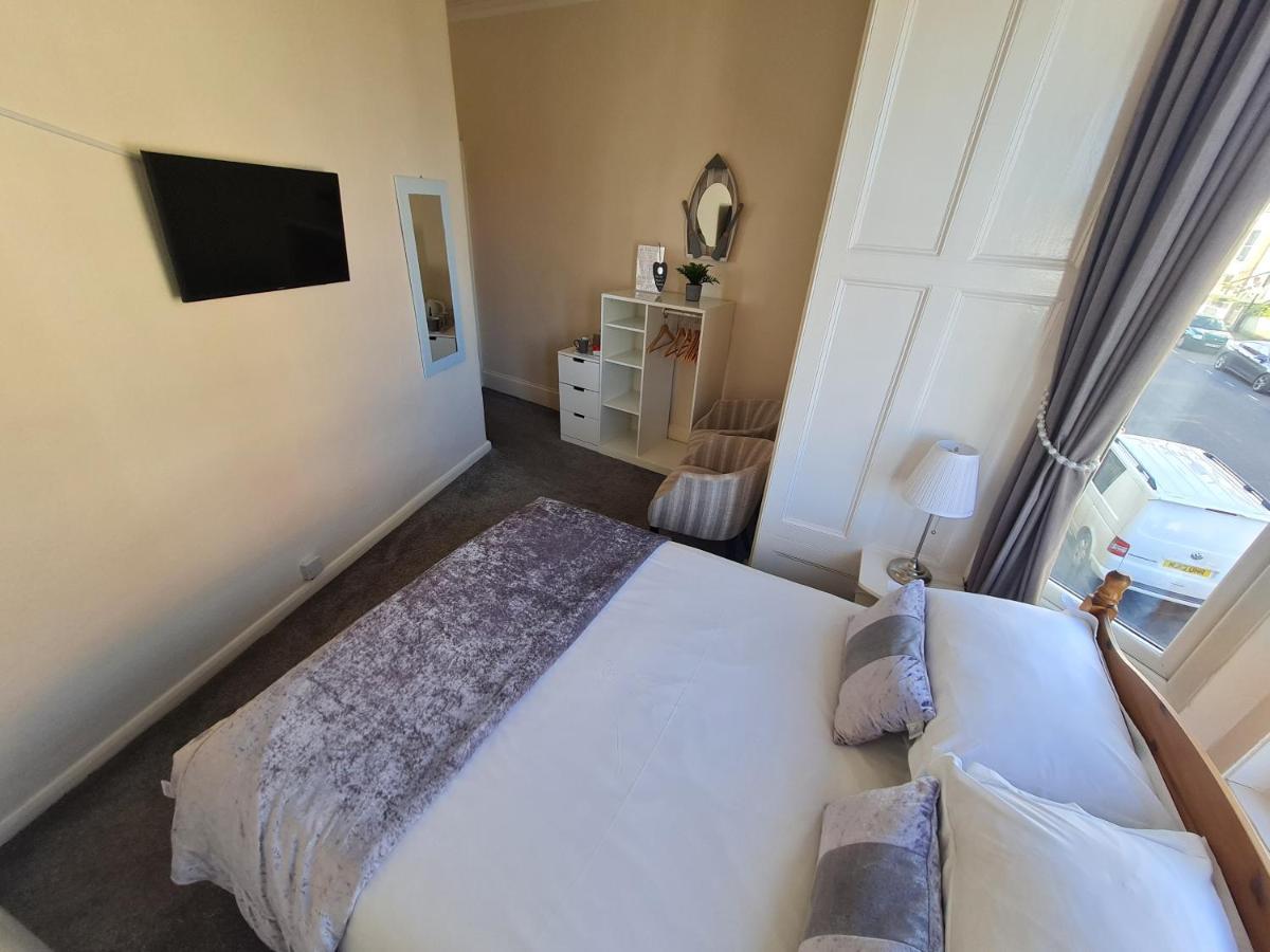 Kimberley House Hotel Уитби Екстериор снимка