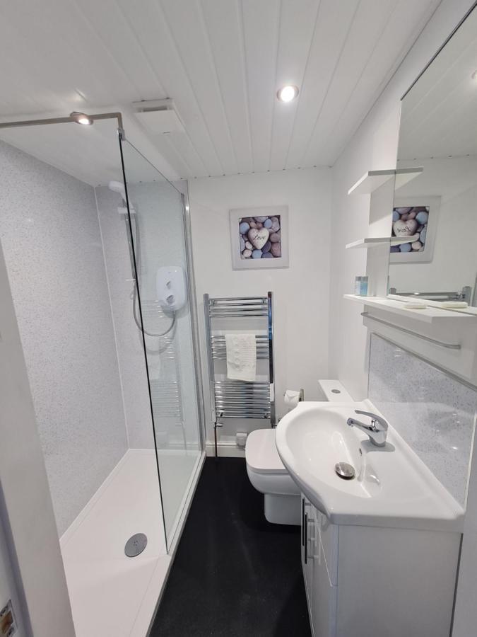 Kimberley House Hotel Уитби Екстериор снимка