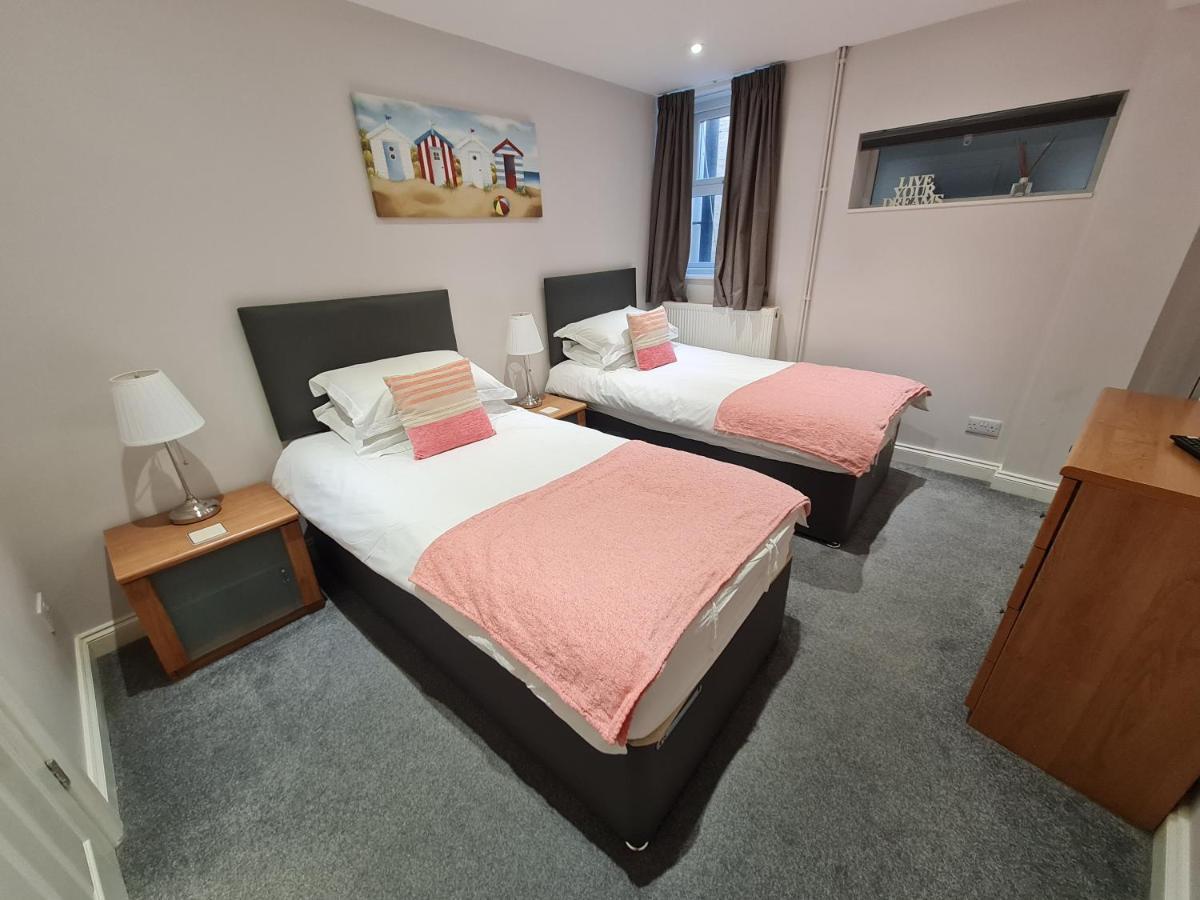 Kimberley House Hotel Уитби Екстериор снимка