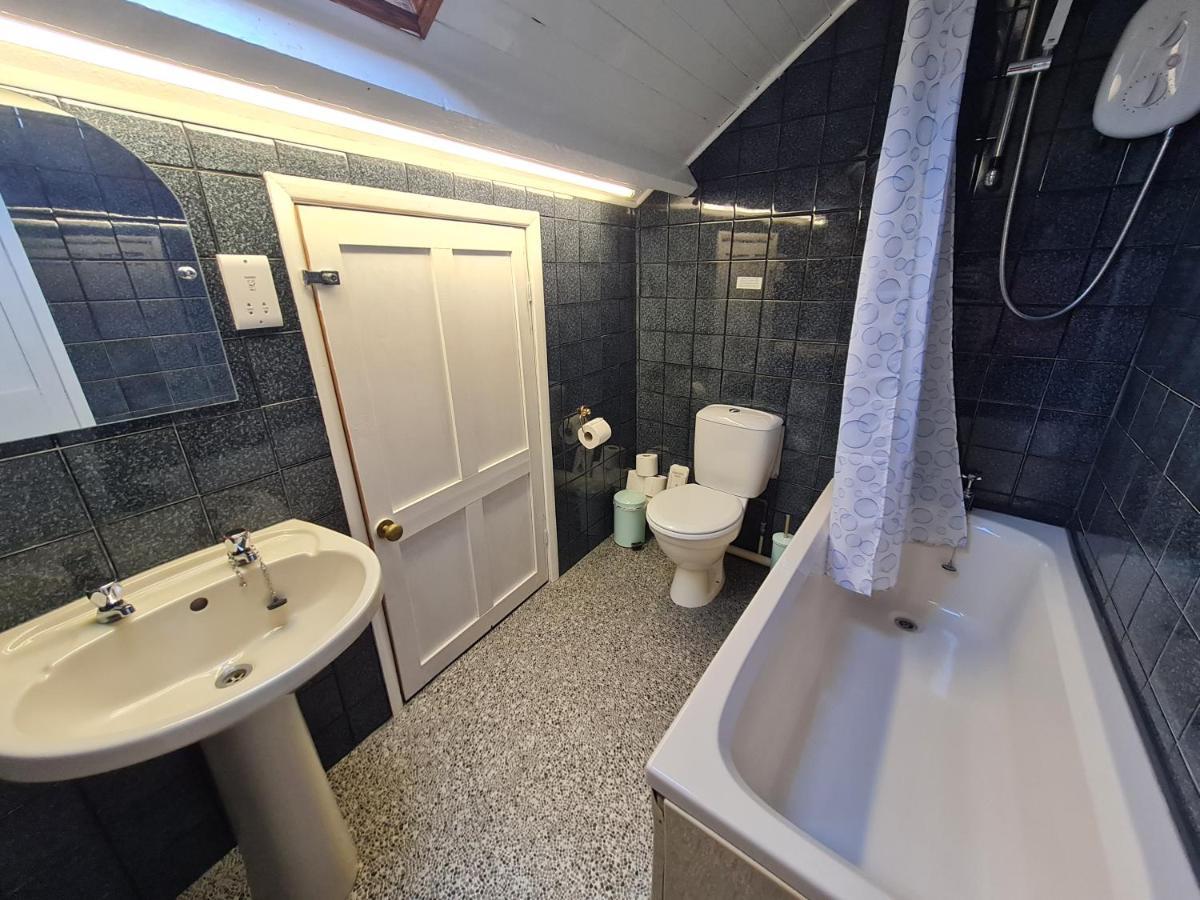 Kimberley House Hotel Уитби Екстериор снимка